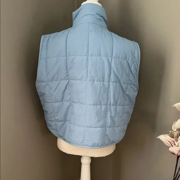 NWT ✨Thread & Supply Light Blue Puffer Vest Size Small - Picture 4 of 7
